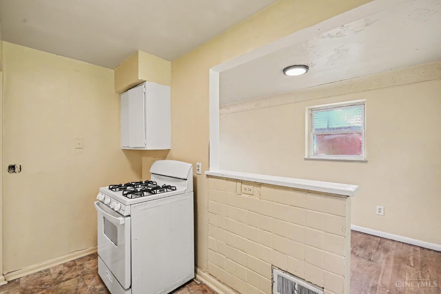 W 6100 Fordham Place Property Photo 5