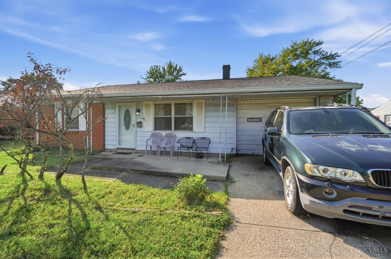 866 Crowden Drive Property Photo 1