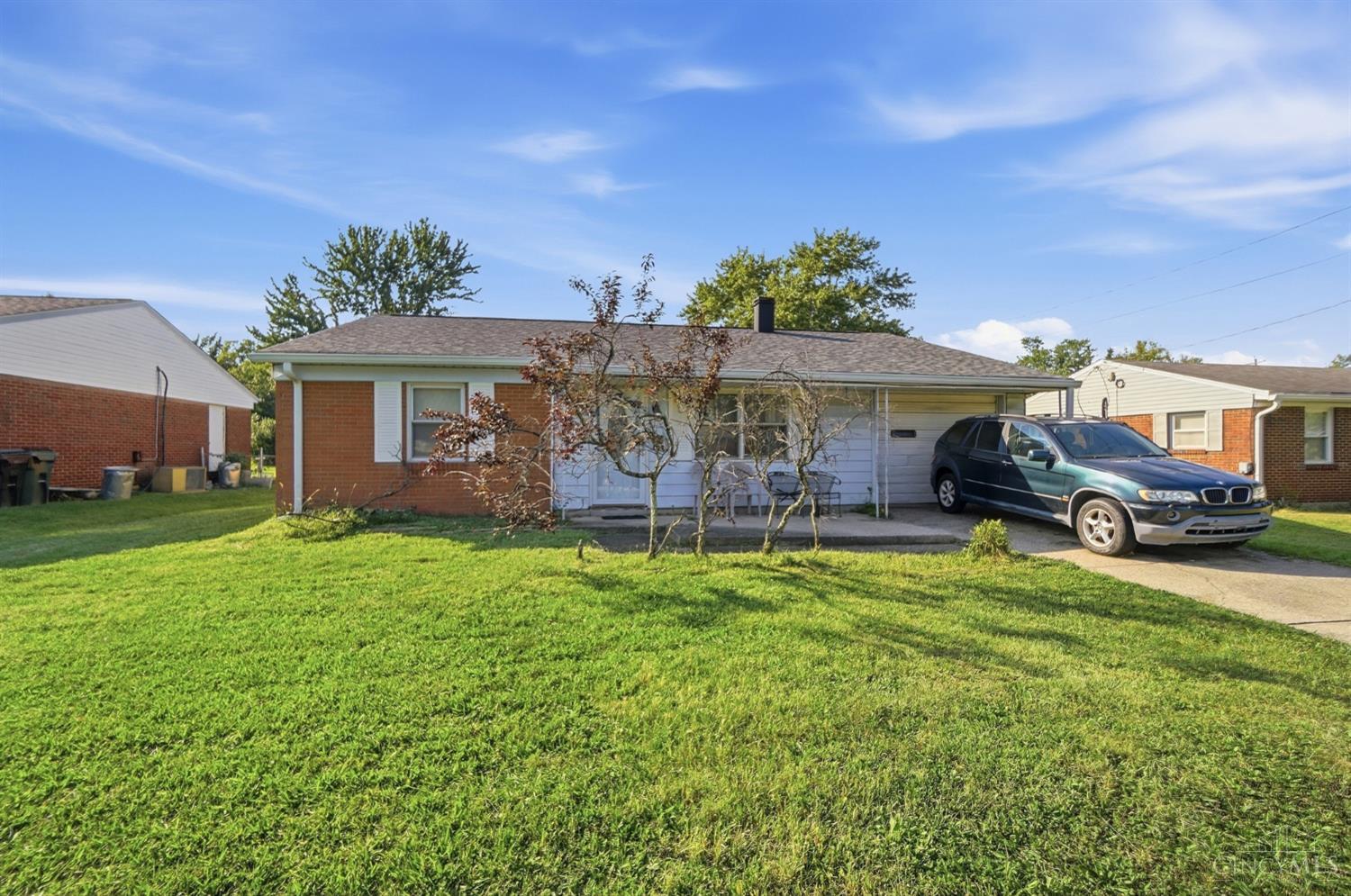 866 Crowden Drive Property Photo 2