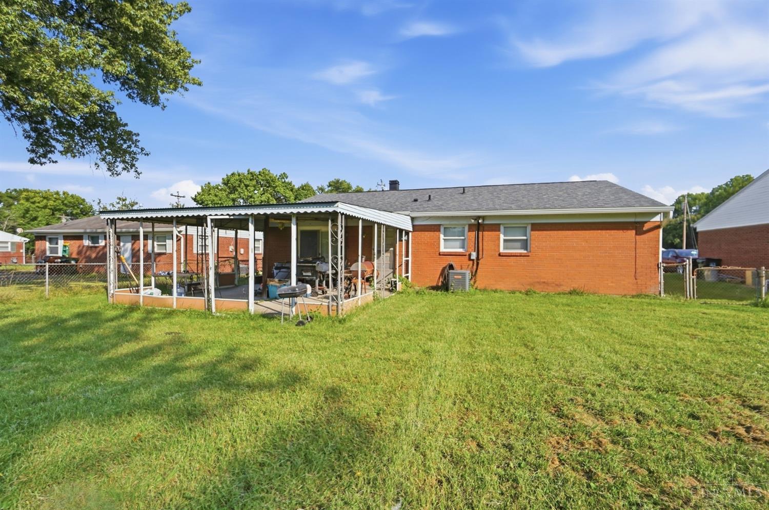866 Crowden Drive Property Photo 15