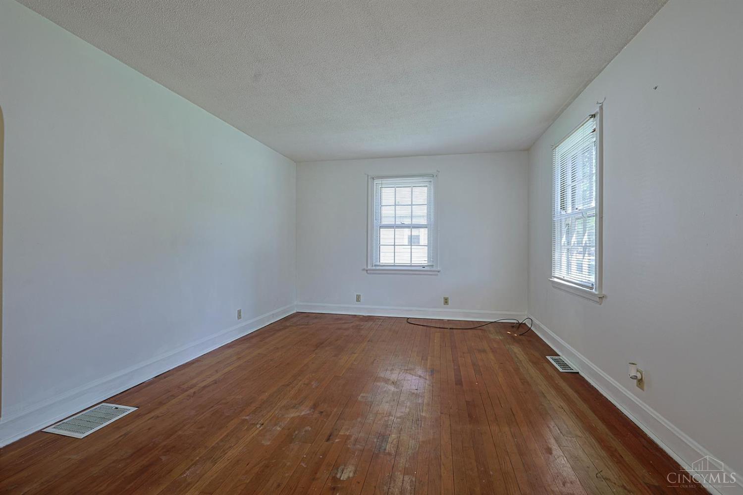 1179 Beacon Street Property Photo 6
