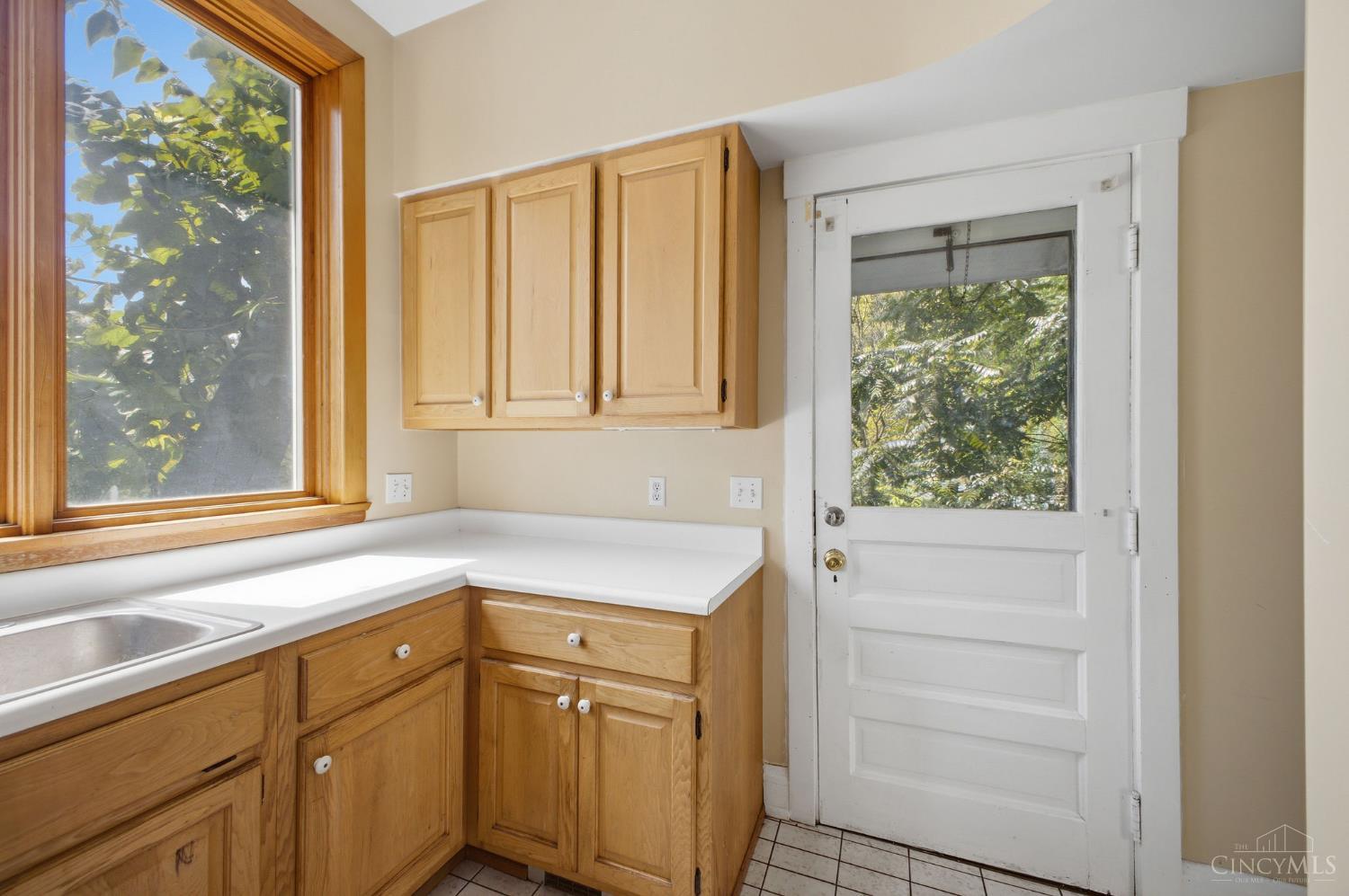 3009 Marshall Avenue Property Photo 17