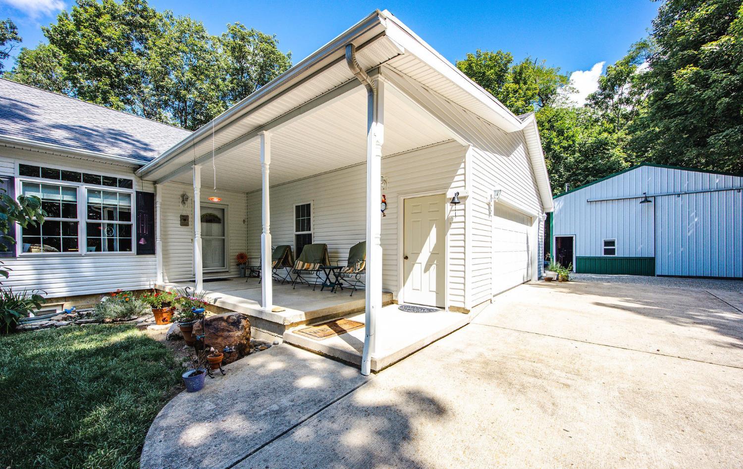 6790 Junction Road Property Photo 3