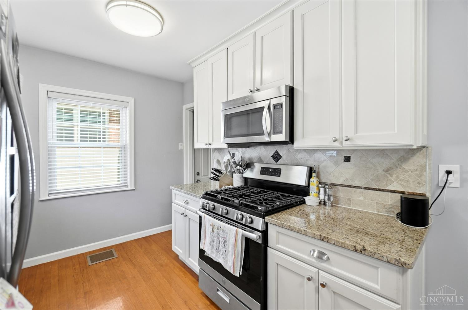 4133 Club View Drive Property Photo 13