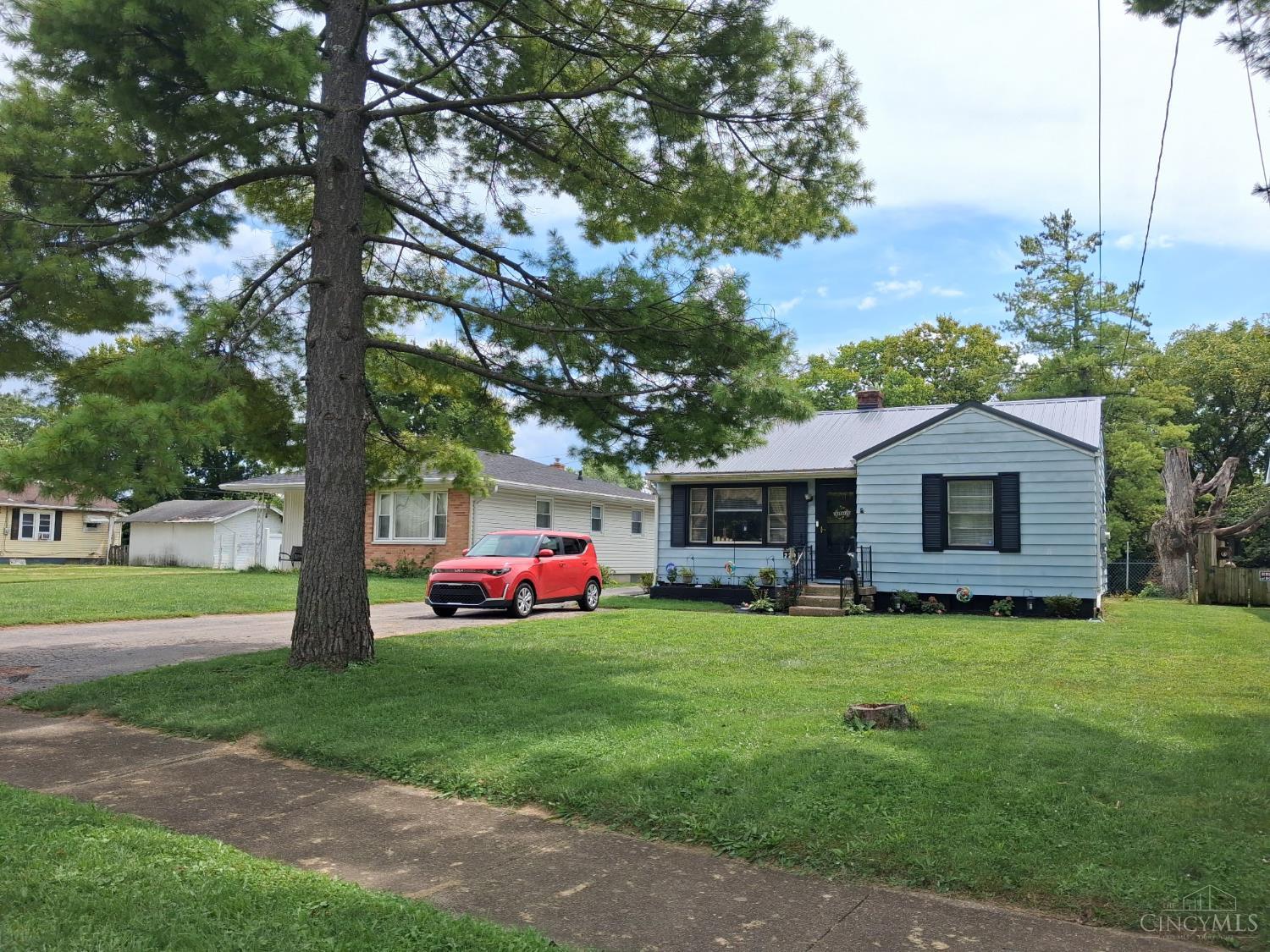 2204 Erie Avenue Property Photo 1