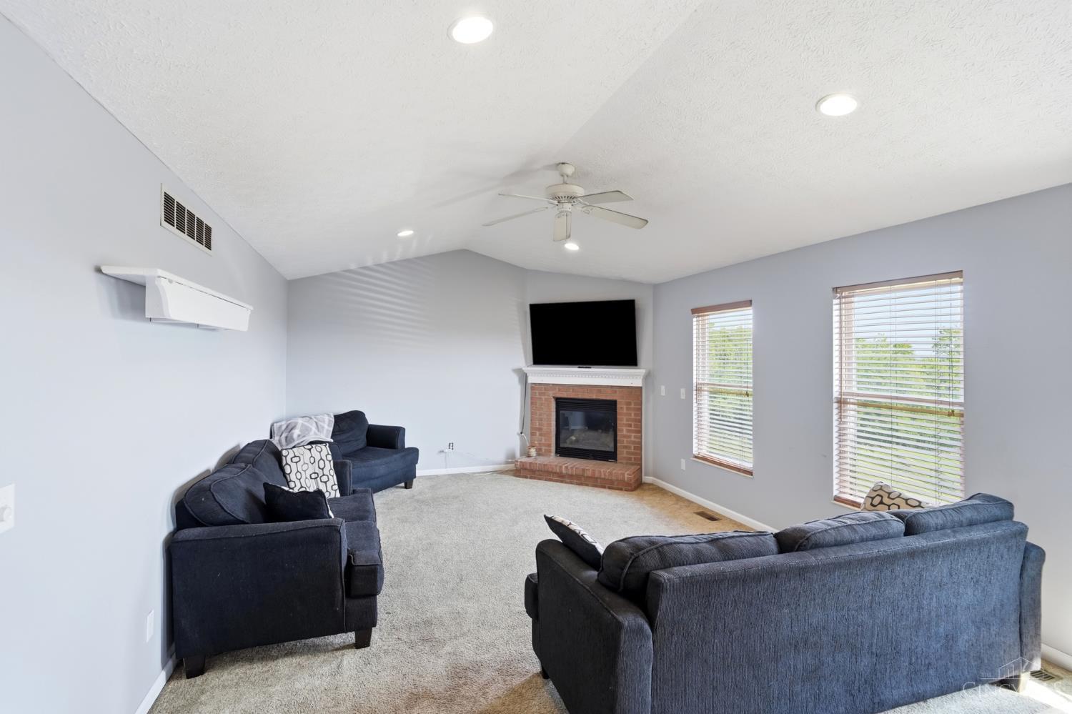 578 Rachel Drive Property Photo 2