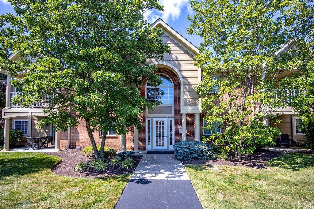 7319 Chatham Court Property Photo 1