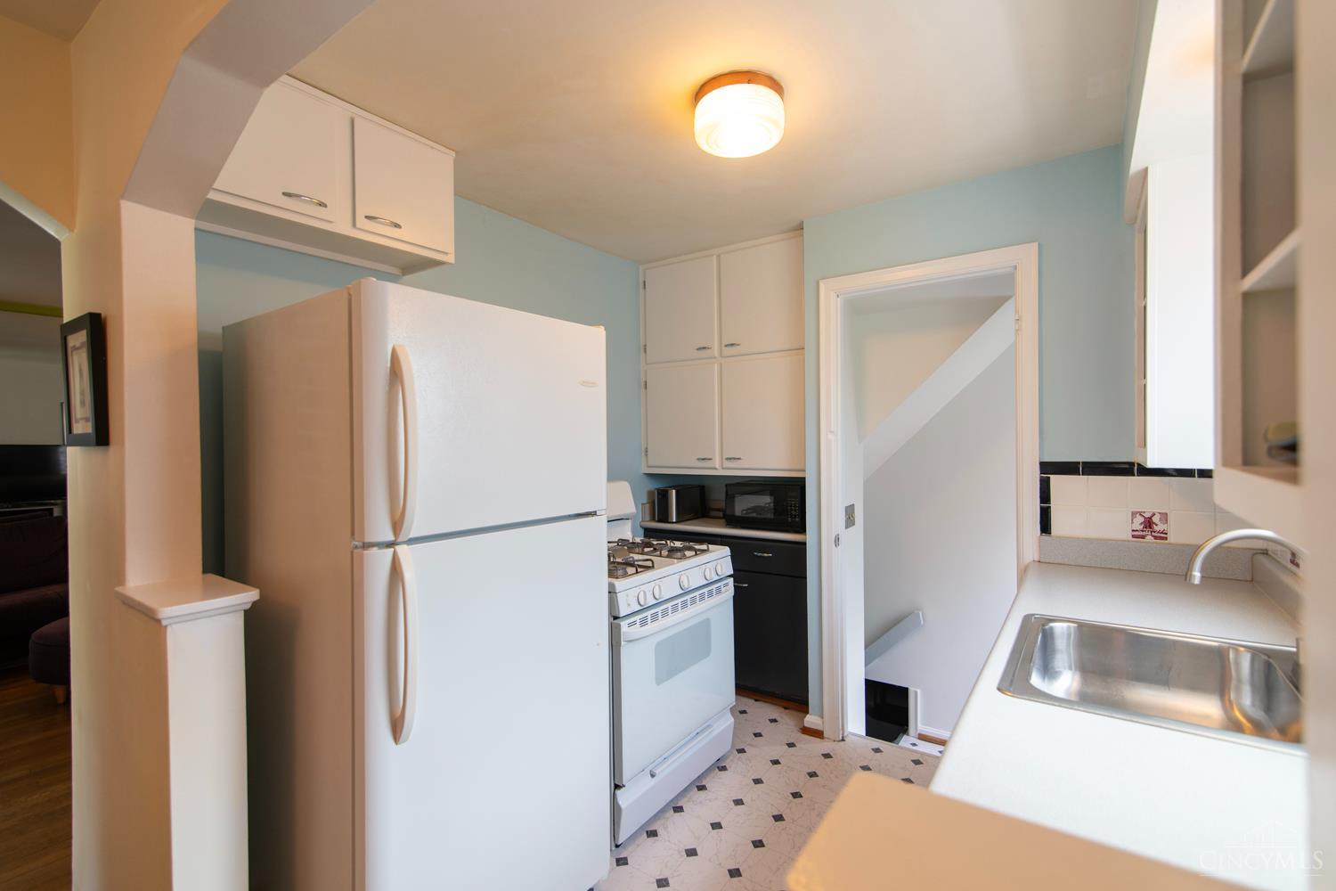 8104 Lake Avenue Property Photo 5