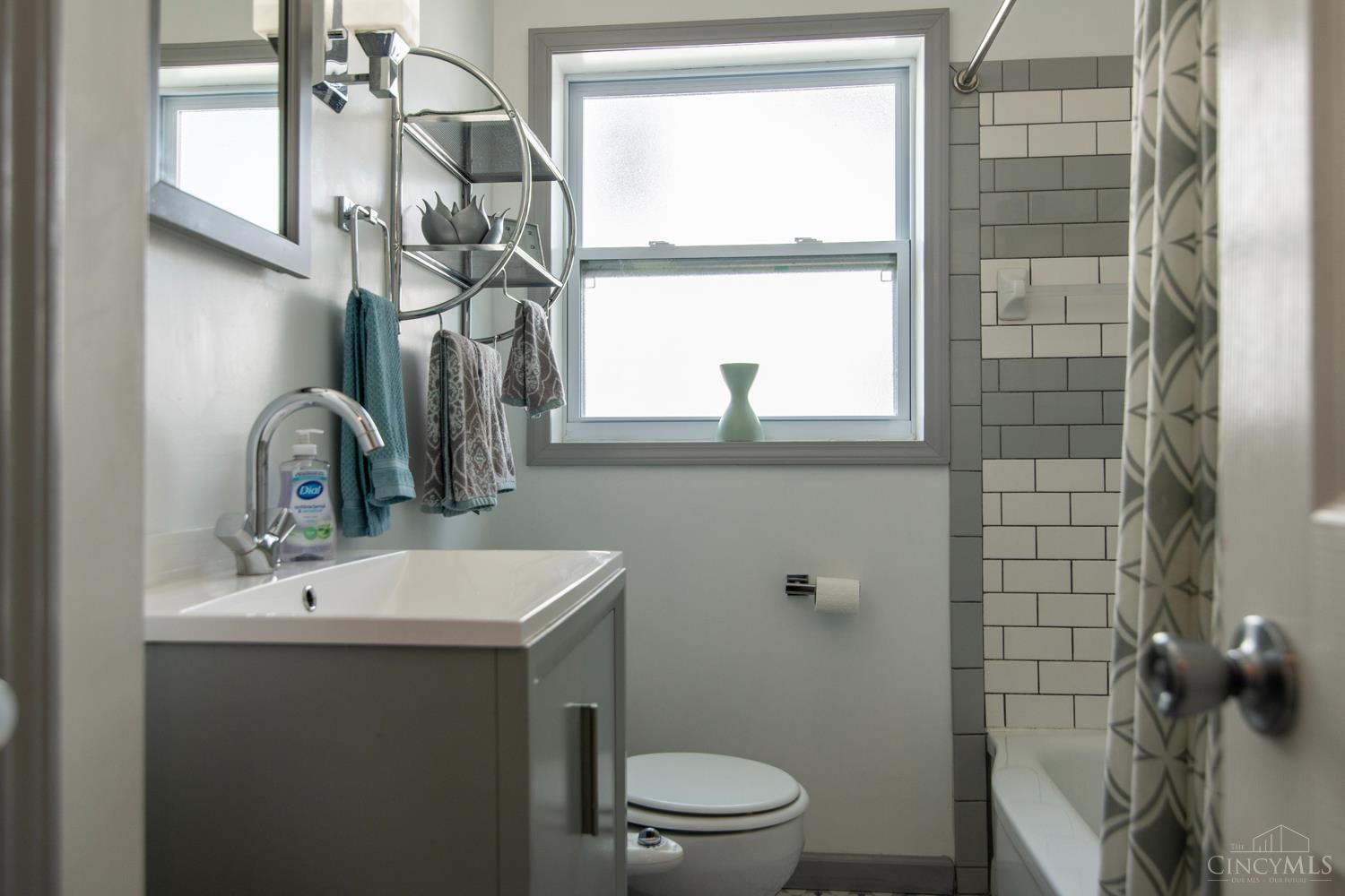 8104 Lake Avenue Property Photo 7
