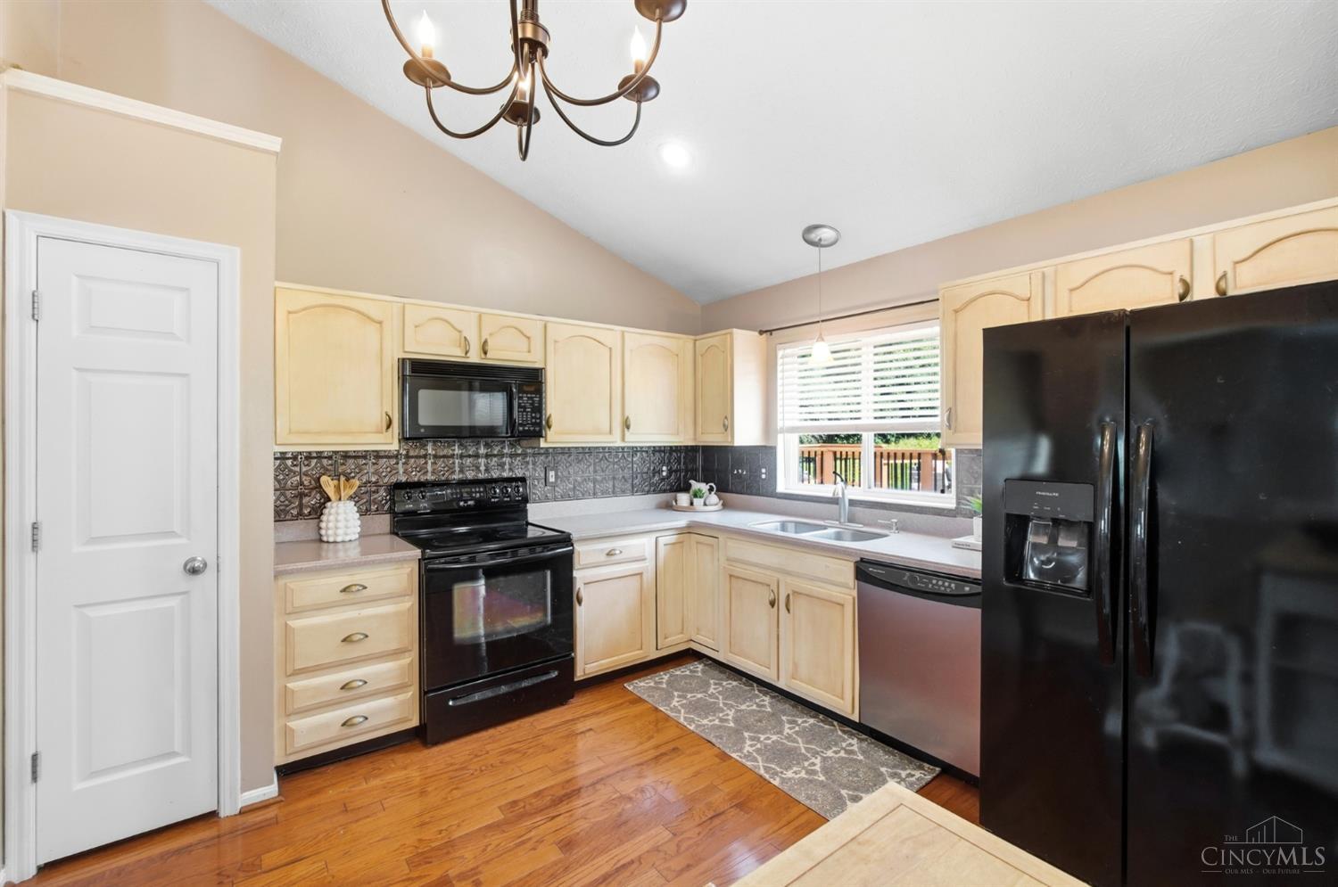 116 Eagleview Way Property Photo 13