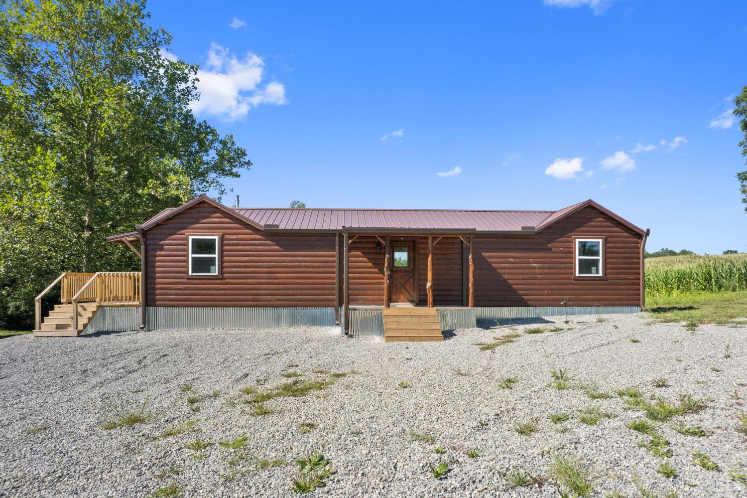 573 Hackleshin Road Property Photo 3
