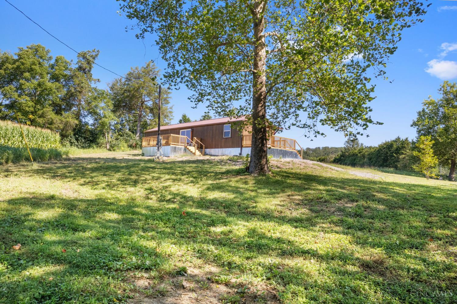 573 Hackleshin Road Property Photo 8