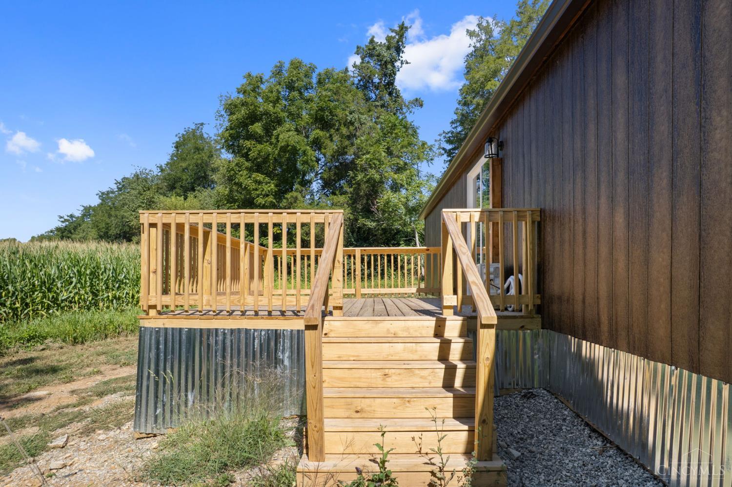 573 Hackleshin Road Property Photo 9