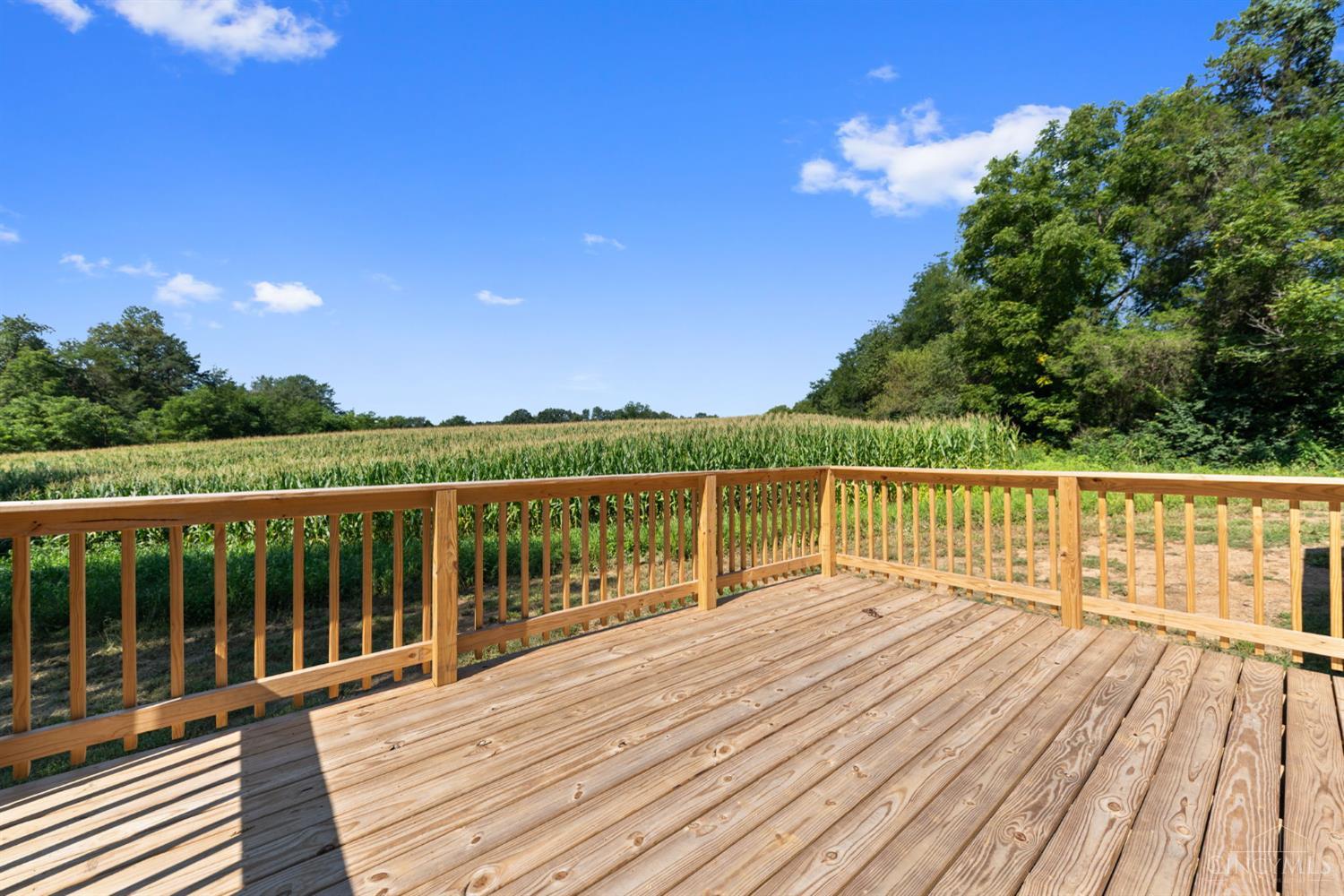 573 Hackleshin Road Property Photo 11