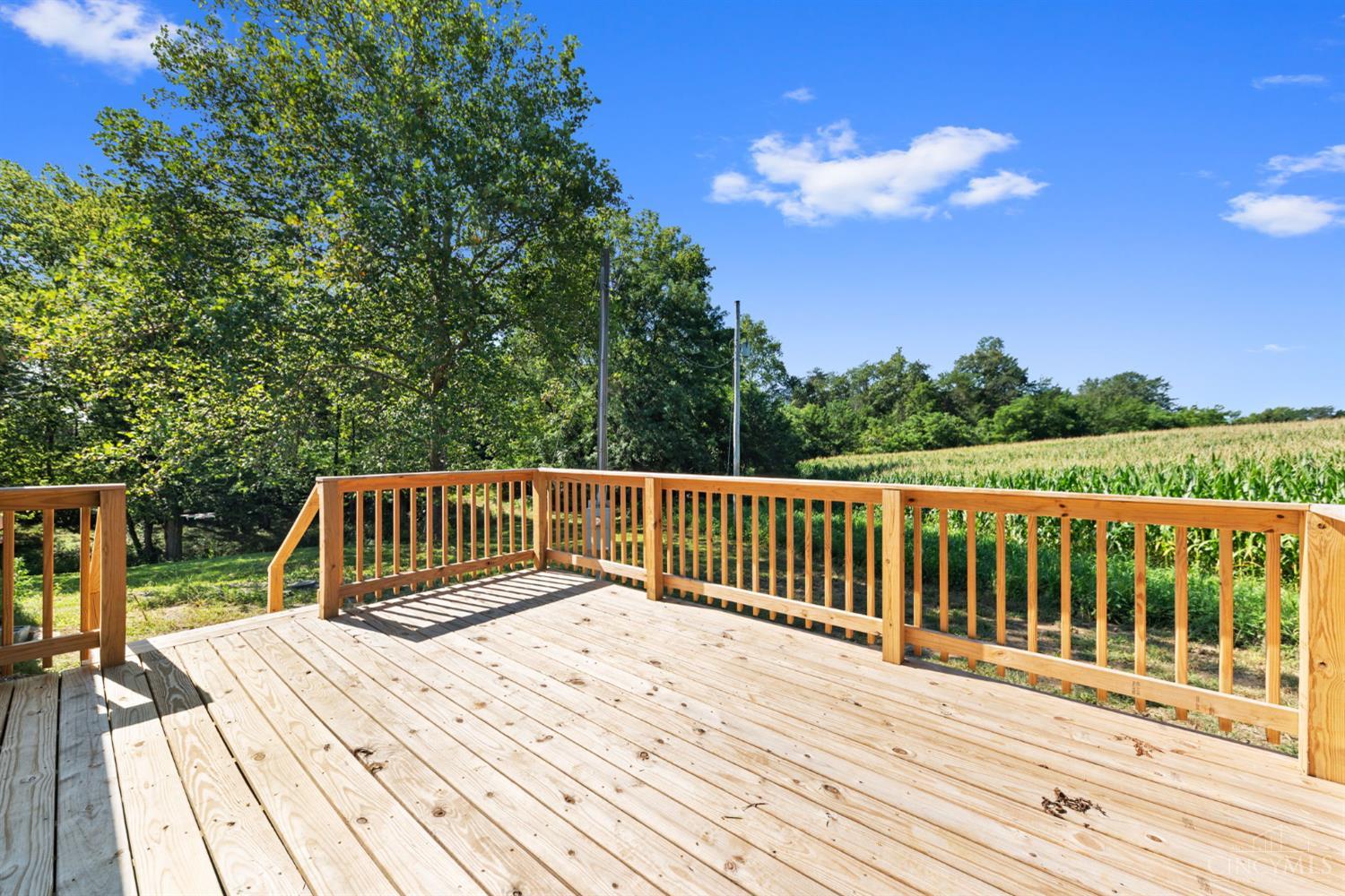 573 Hackleshin Road Property Photo 12