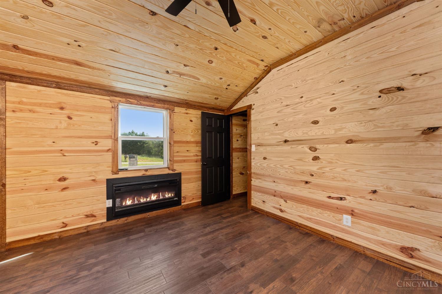 573 Hackleshin Road Property Photo 18
