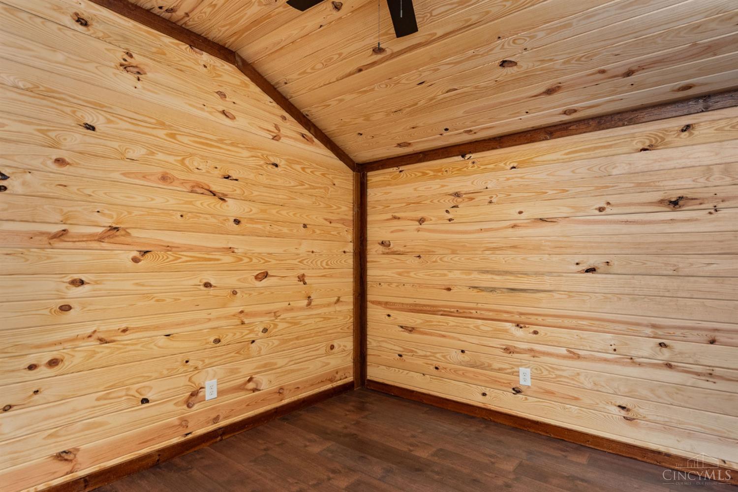 573 Hackleshin Road Property Photo 21