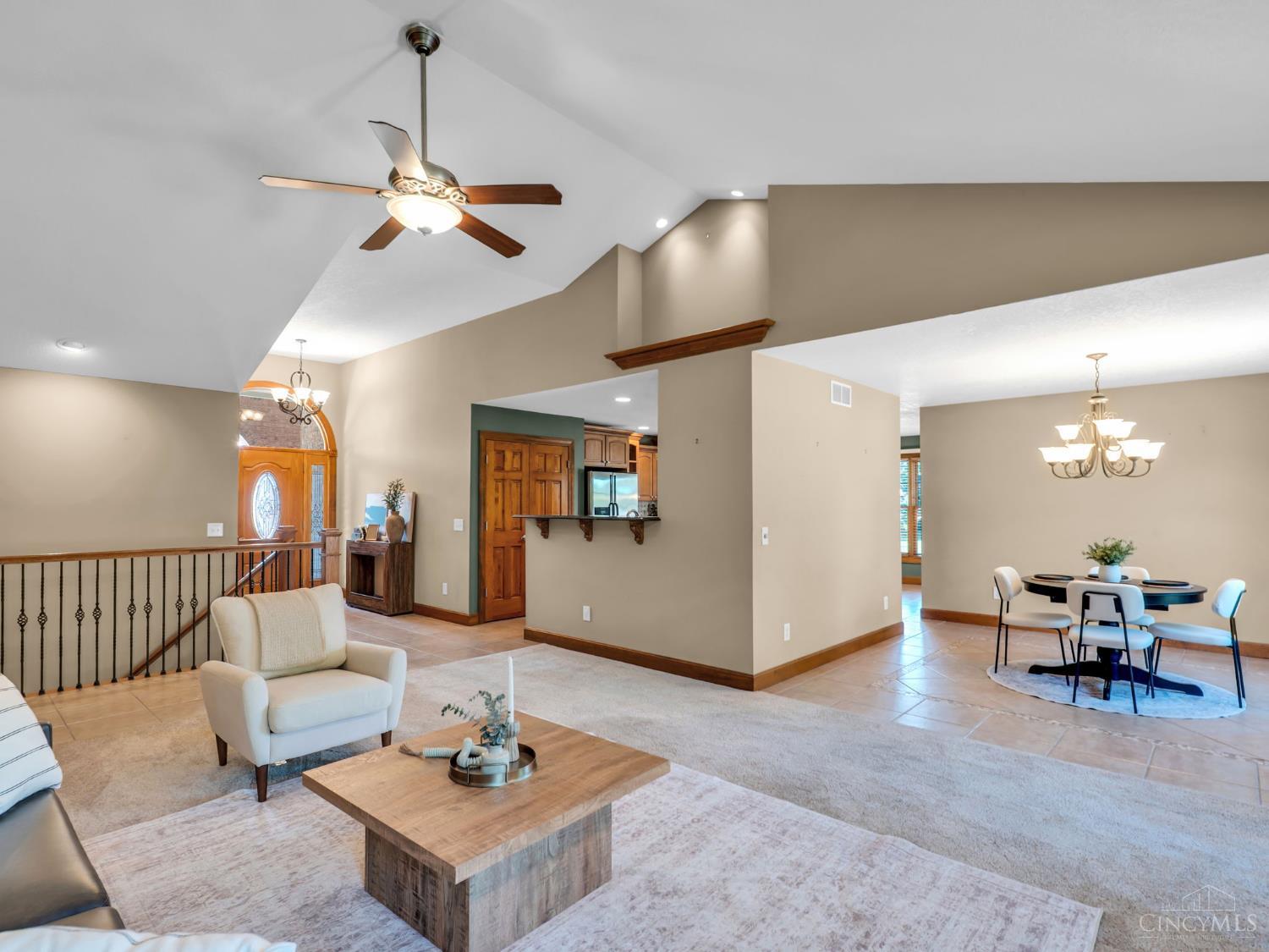 382 Sunset Drive Property Photo 14