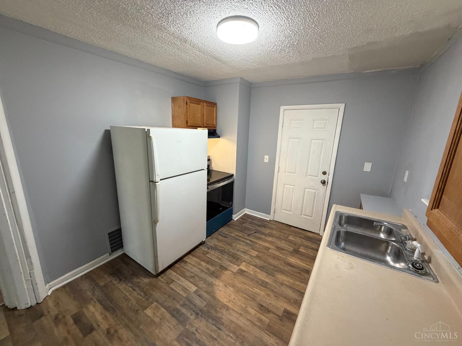 3519 Wabash Avenue Property Photo 3