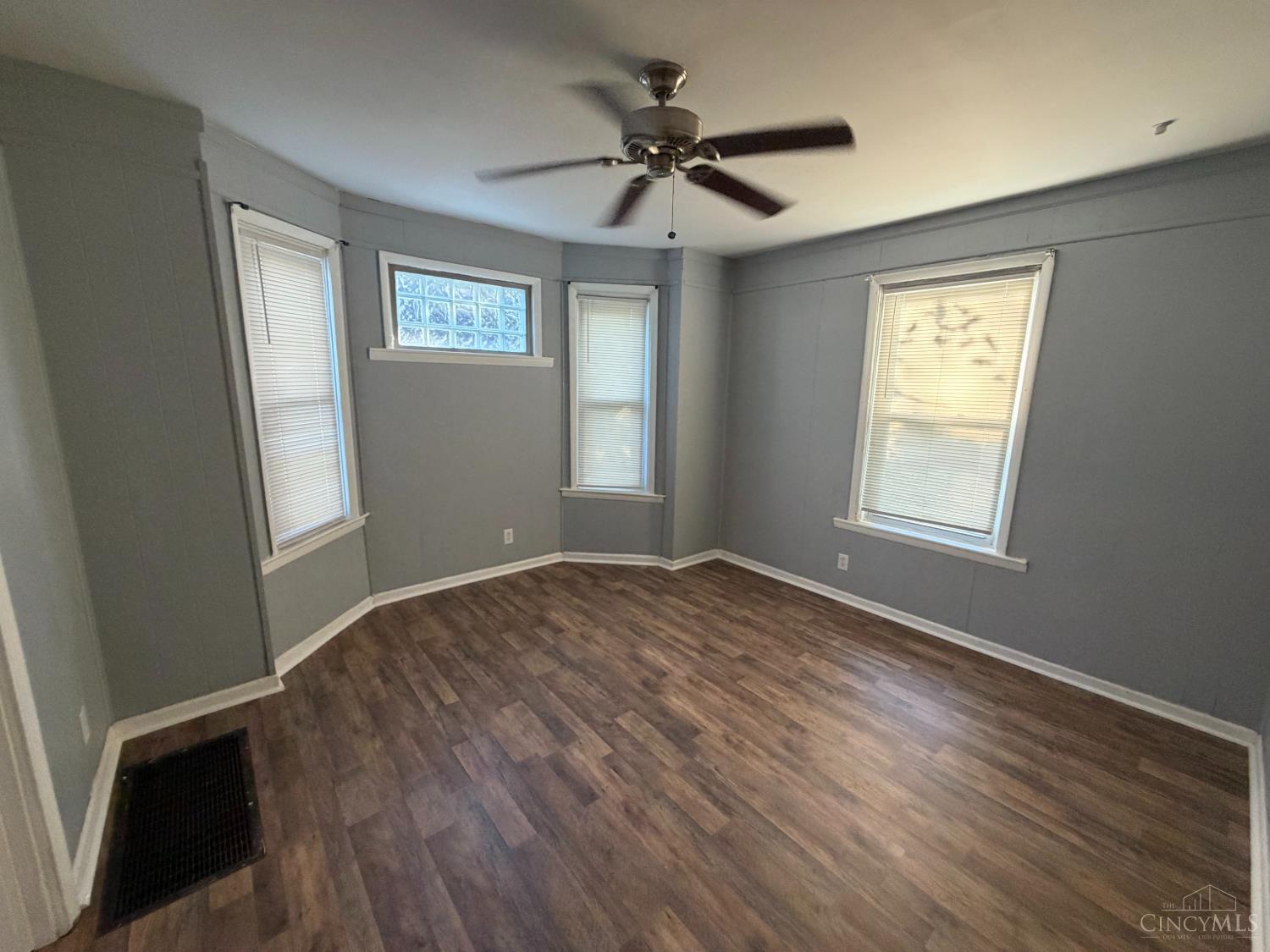 3519 Wabash Avenue Property Photo 6