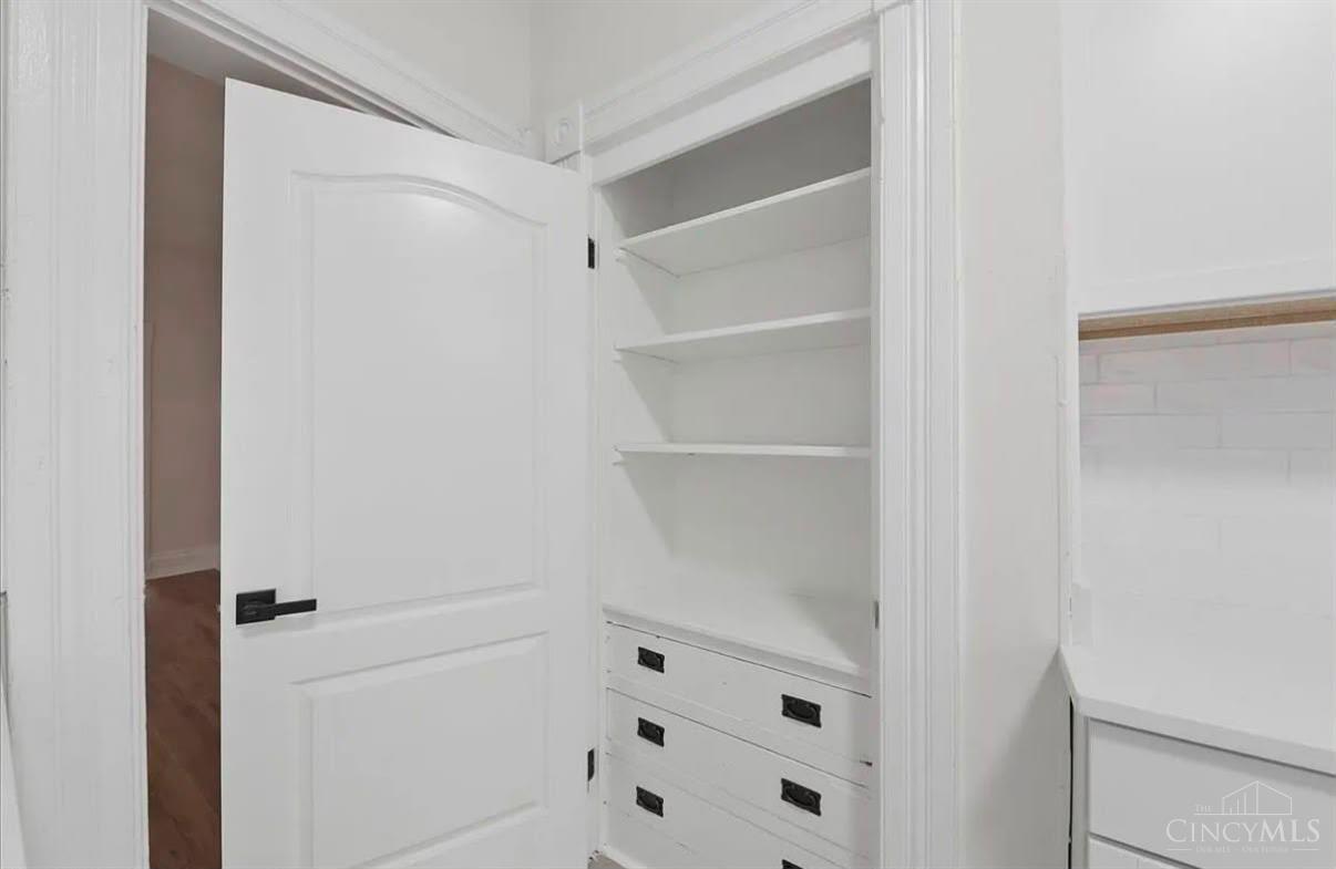 2502 Halstead Street Property Photo 19