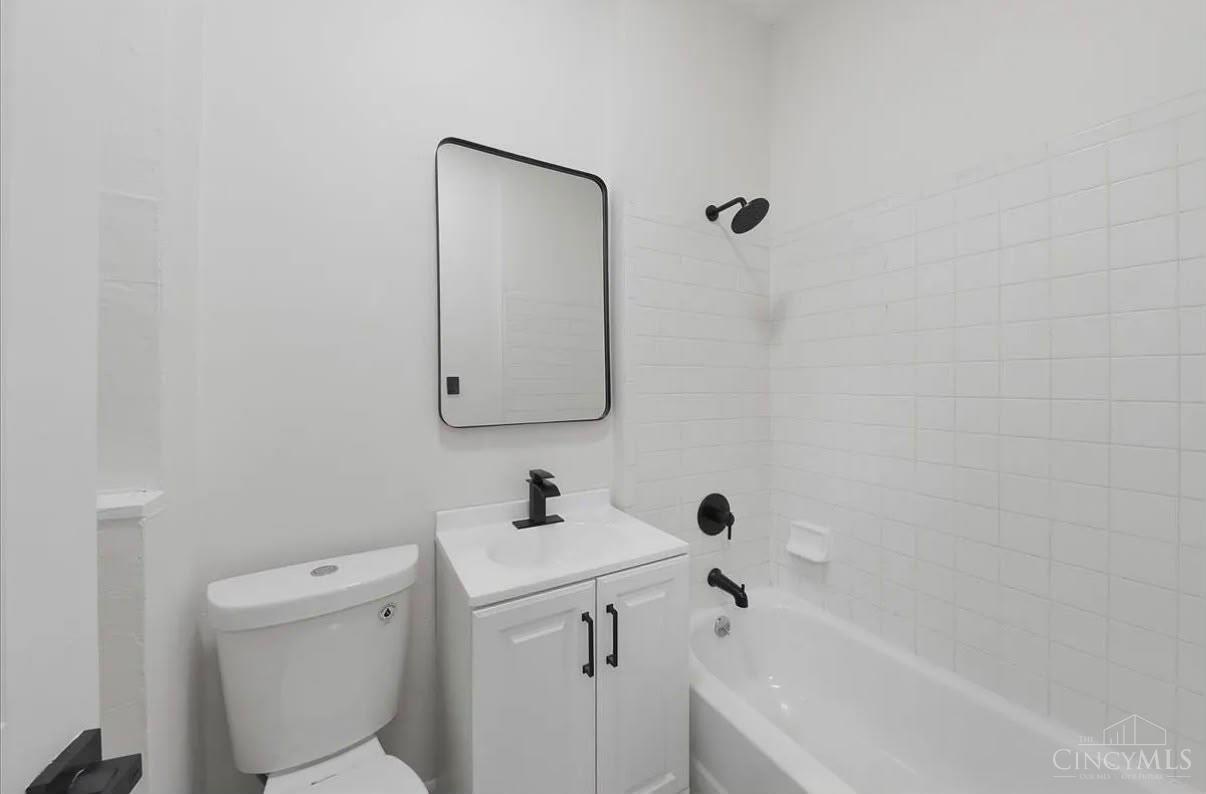 2502 Halstead Street Property Photo 20