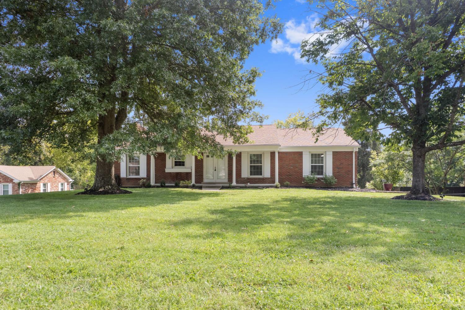 5818 Kenwood Road Property Photo 1