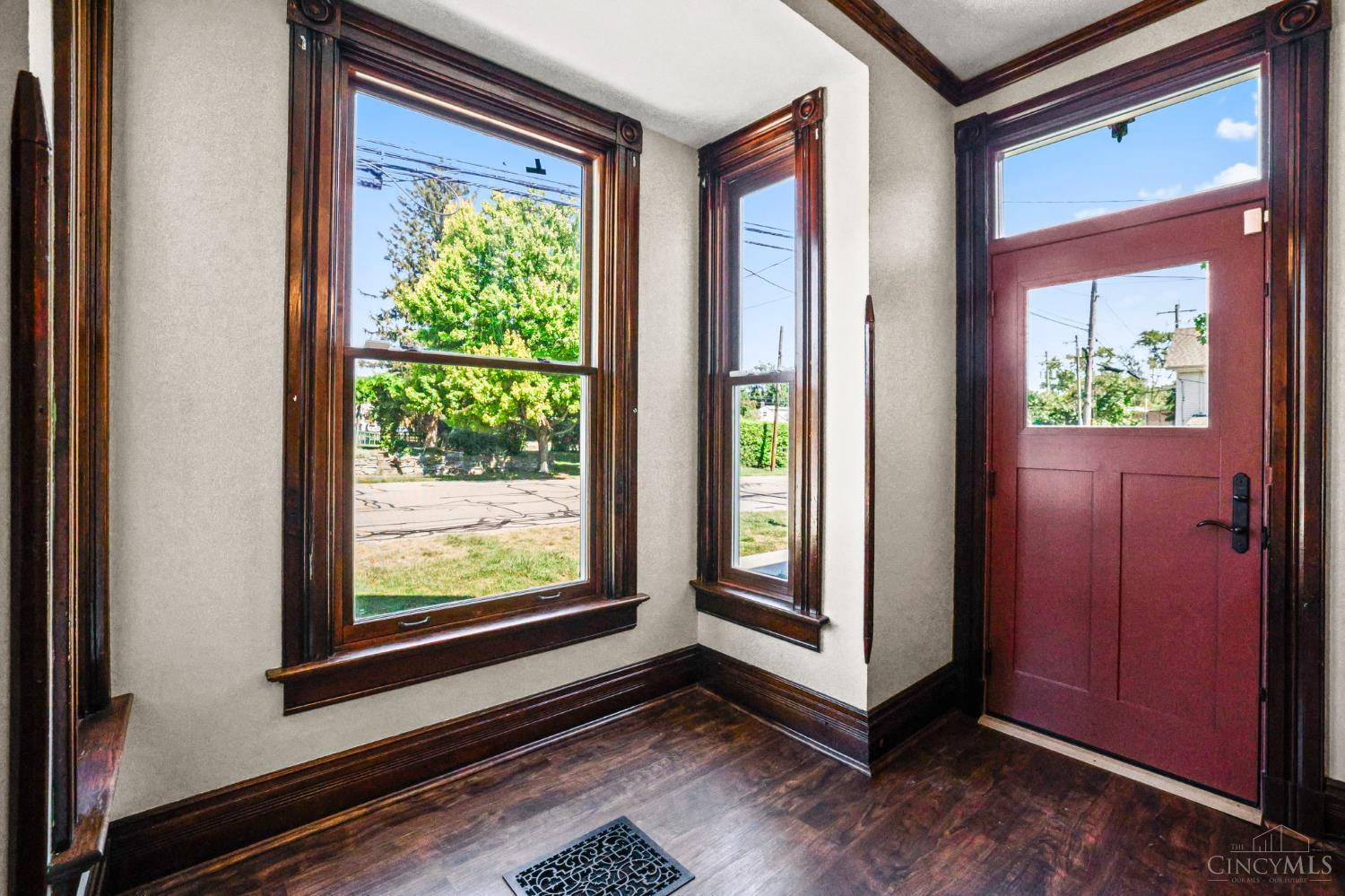 413 First Avenue Property Photo 18