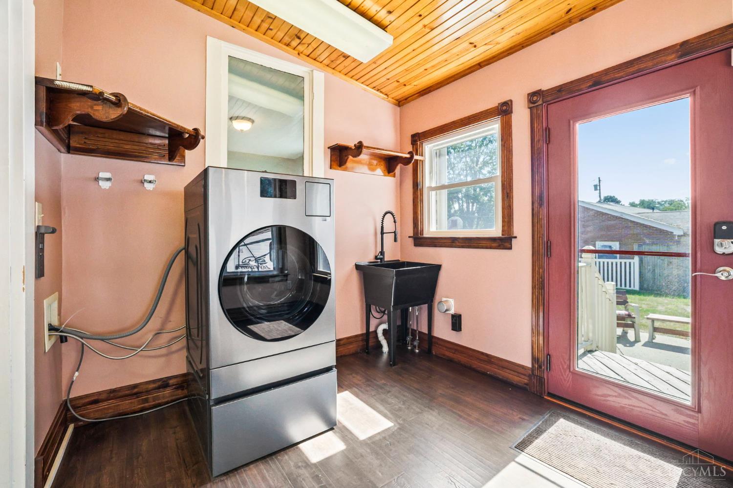 413 First Avenue Property Photo 40