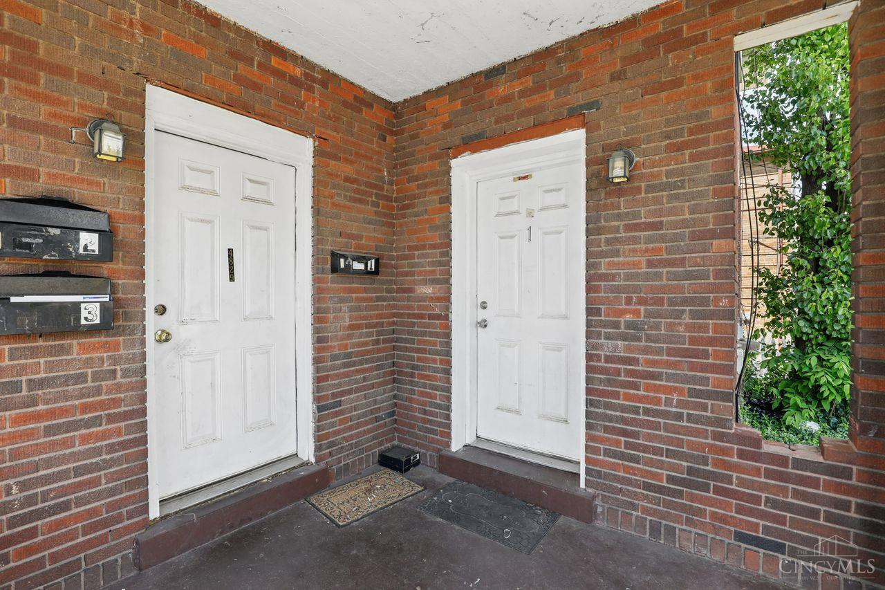 4829 Reading Road Property Photo 6