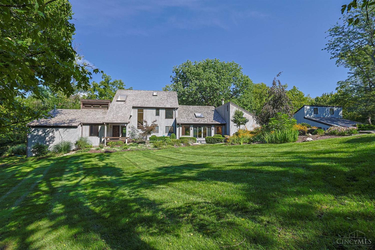 4805 Drake Road Property Photo