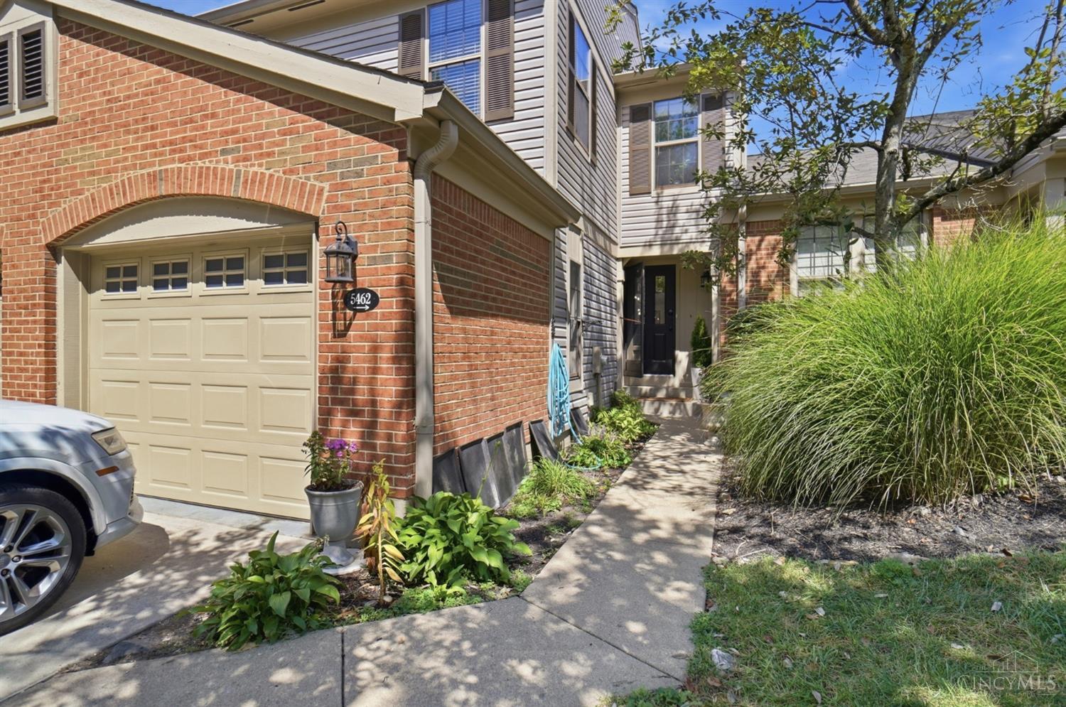 5462 Victorian Way Property Photo 2
