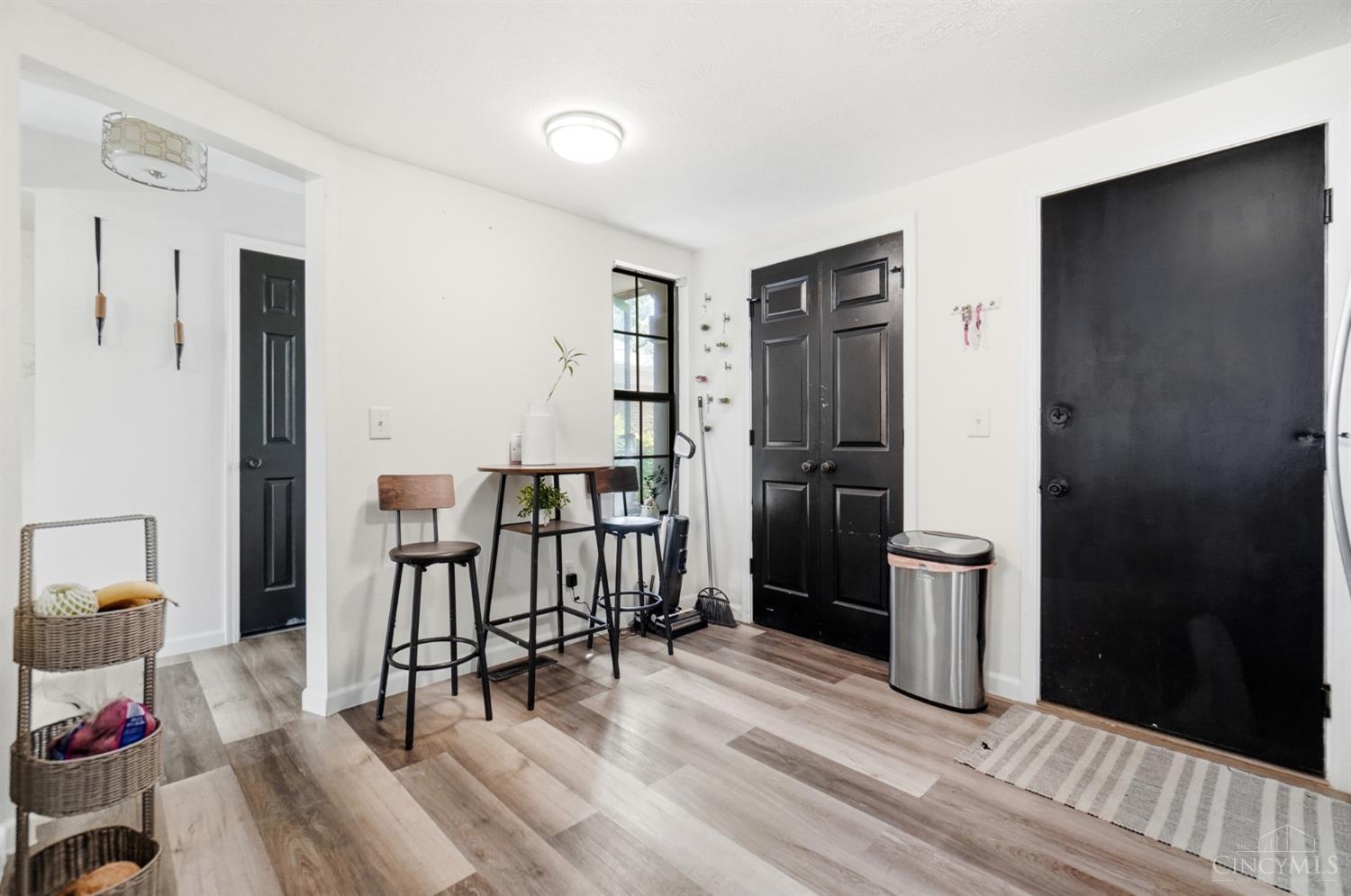 5462 Victorian Way Property Photo 10