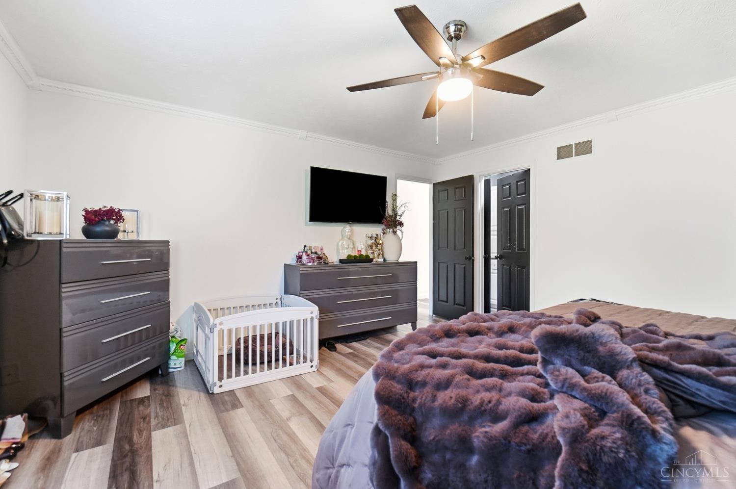 5462 Victorian Way Property Photo 15