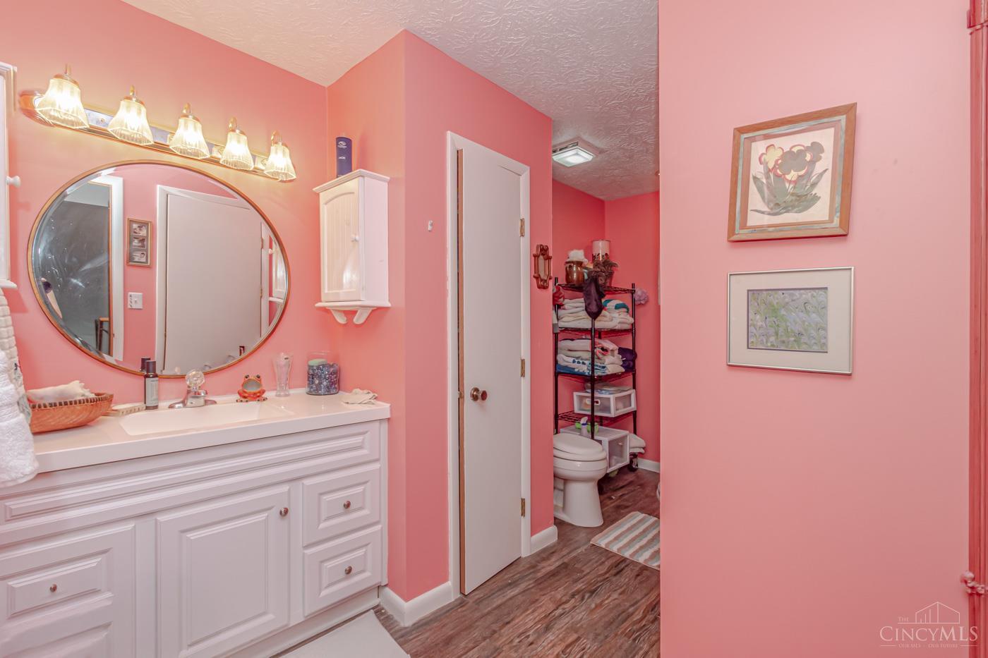 7663 Brams Hill Drive Property Photo 14