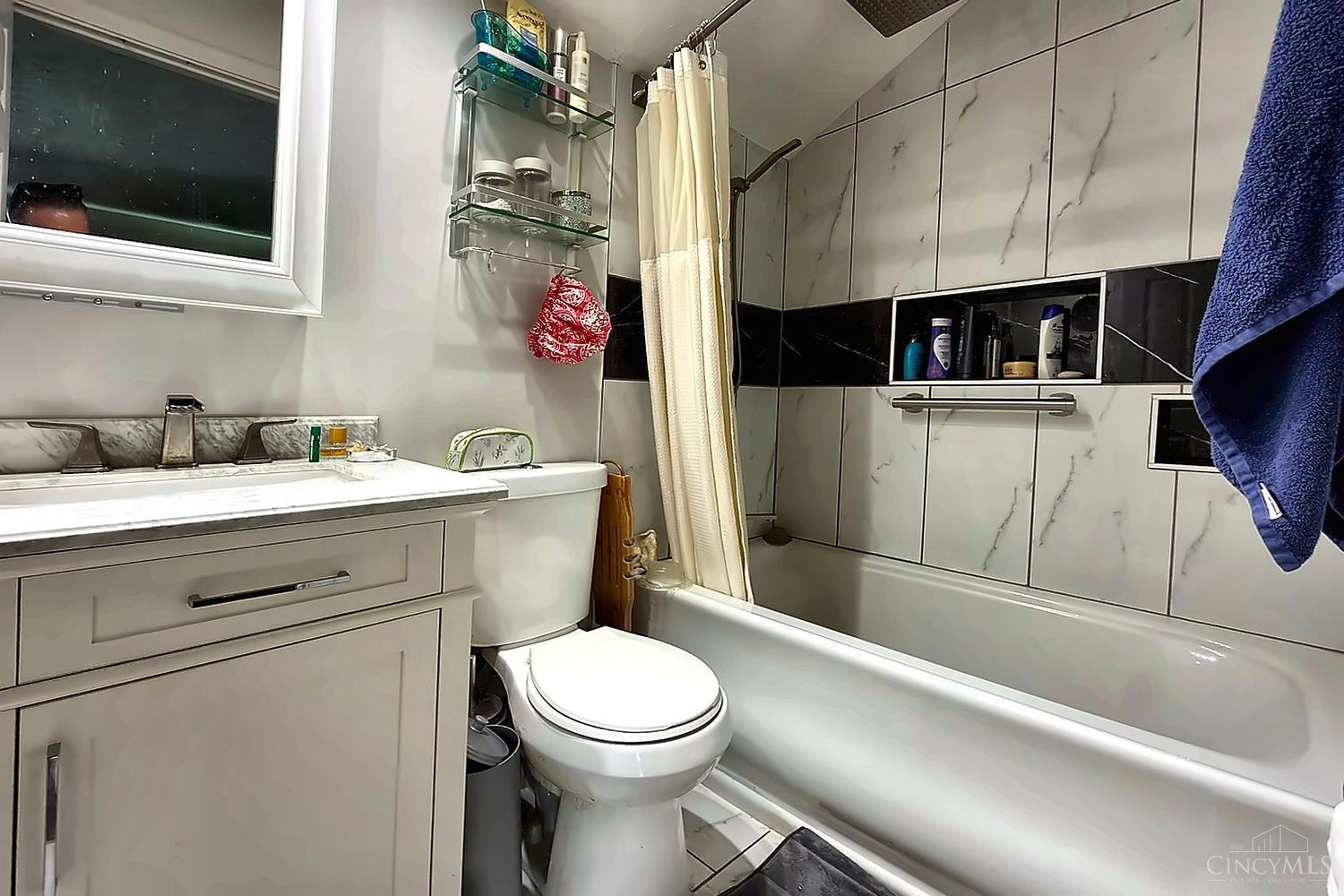 5391 Dickens Drive Property Photo 11