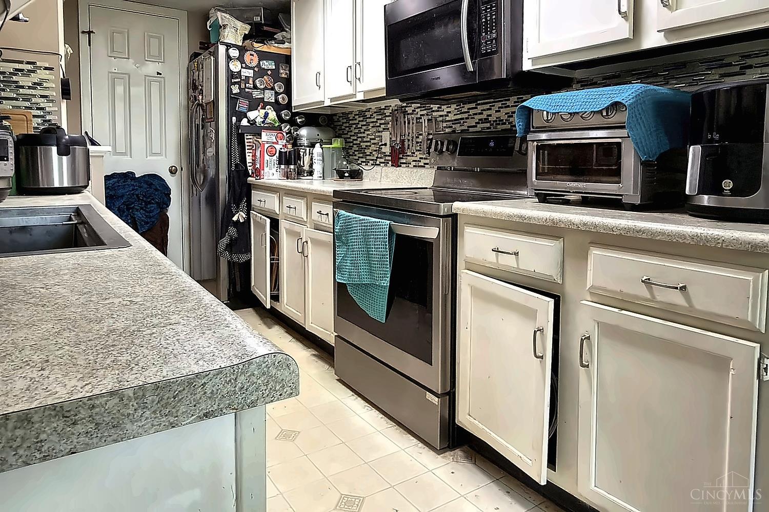 5391 Dickens Drive Property Photo 12