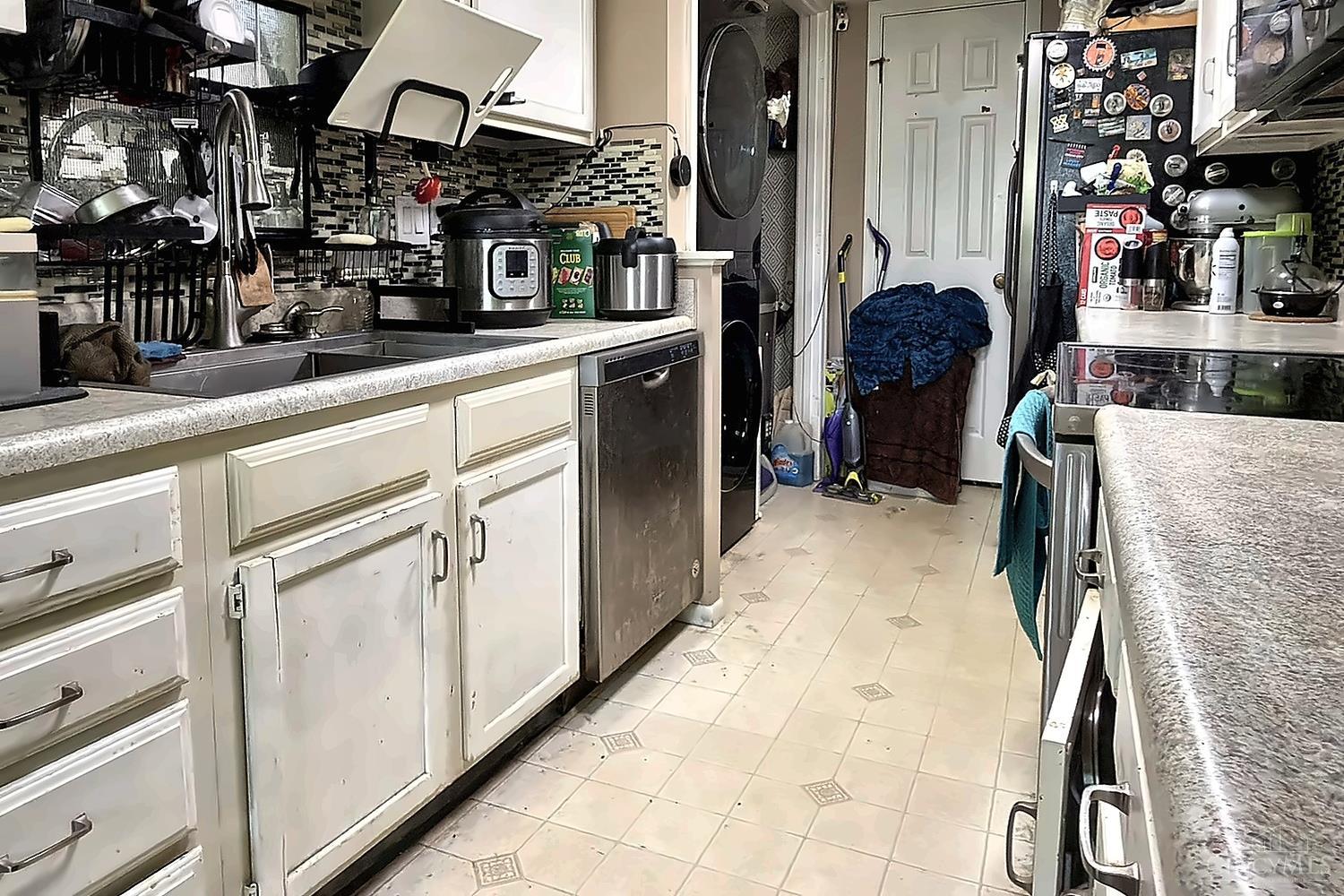 5391 Dickens Drive Property Photo 13