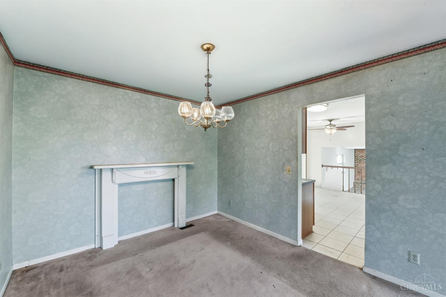 6200 Benzing Drive Property Photo 10