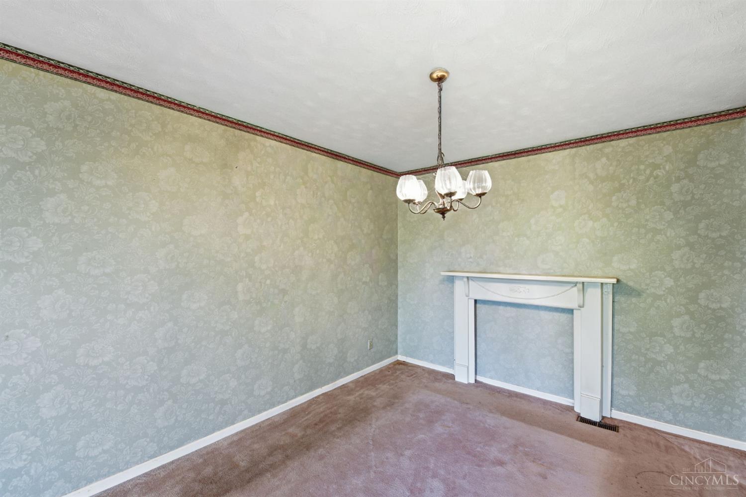 6200 Benzing Drive Property Photo 12