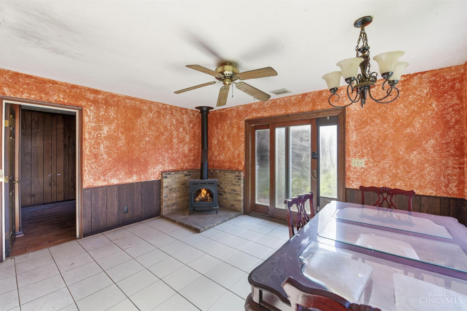 6200 Benzing Drive Property Photo 24