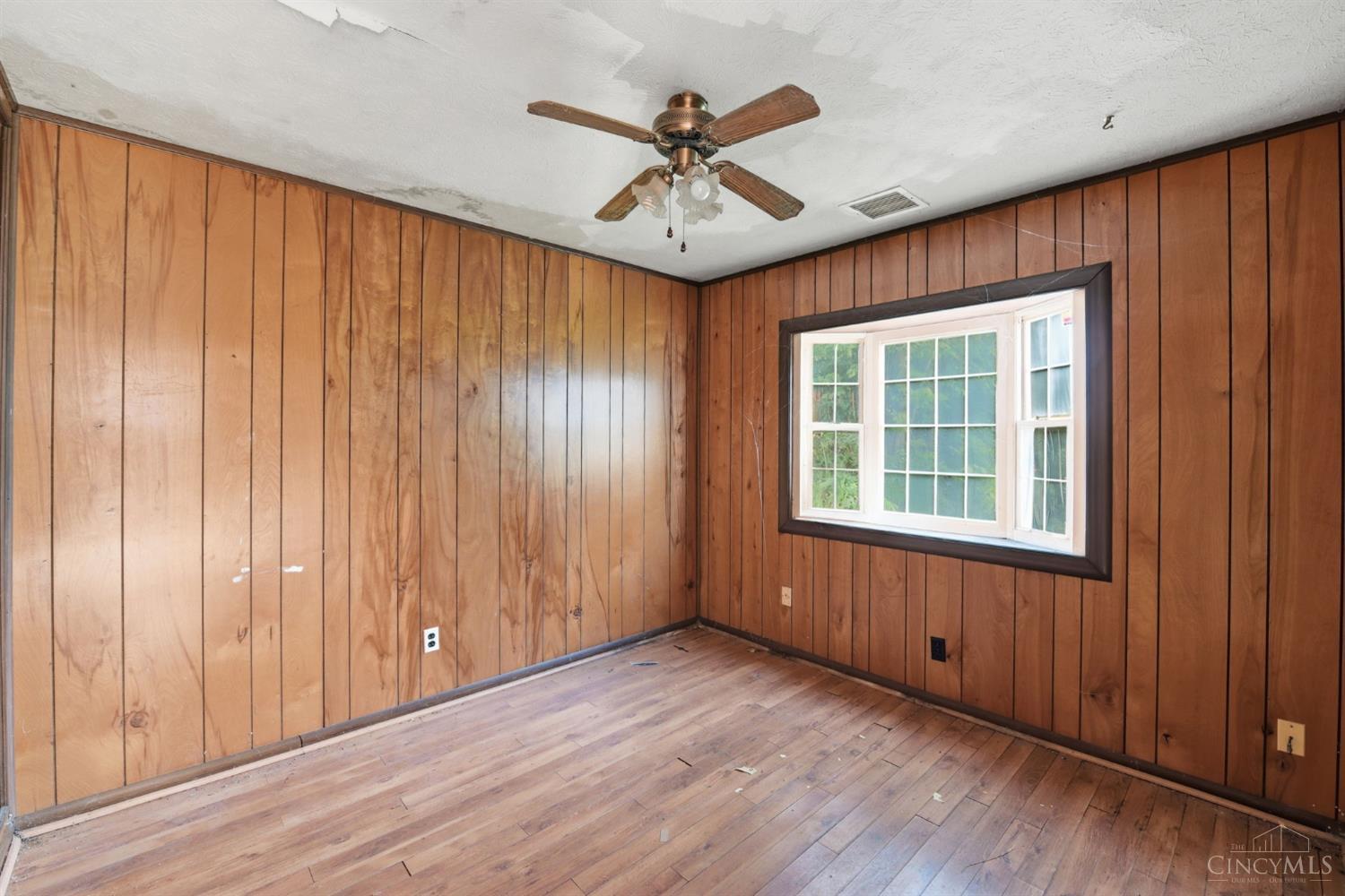 6200 Benzing Drive Property Photo 26