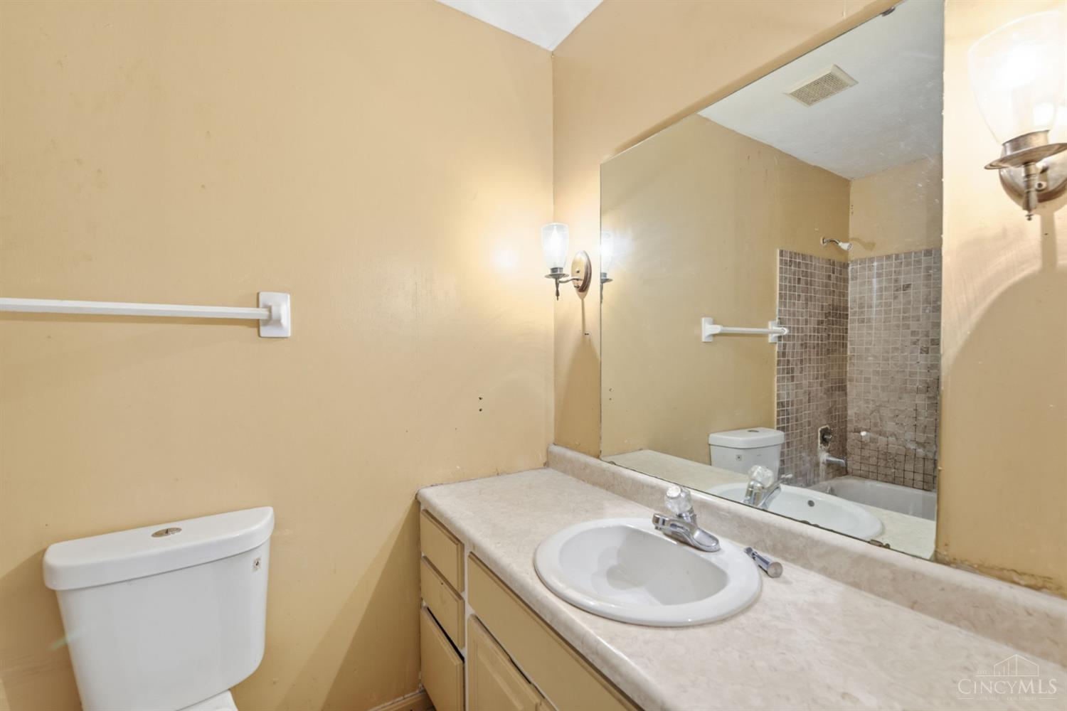 6200 Benzing Drive Property Photo 39