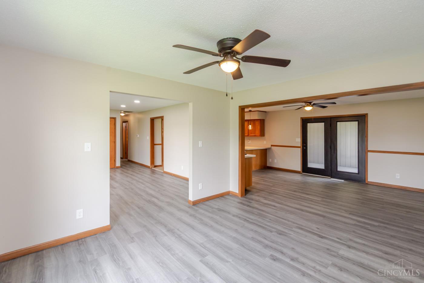 23 Lakengren Drive Property Photo 5