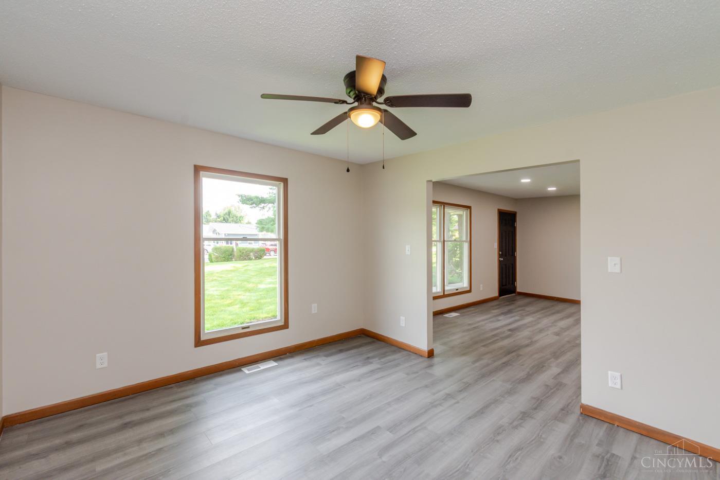 23 Lakengren Drive Property Photo 6
