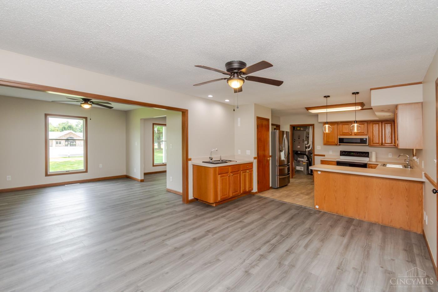23 Lakengren Drive Property Photo 8
