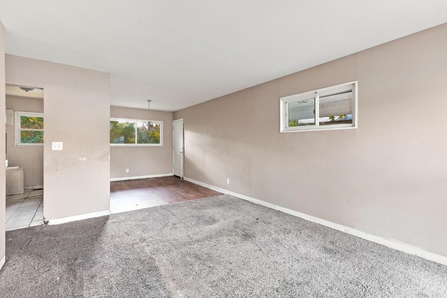 8769 Balboa Drive Property Photo 4
