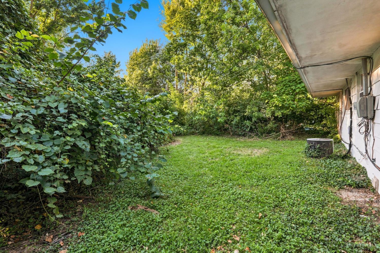 8769 Balboa Drive Property Photo 18