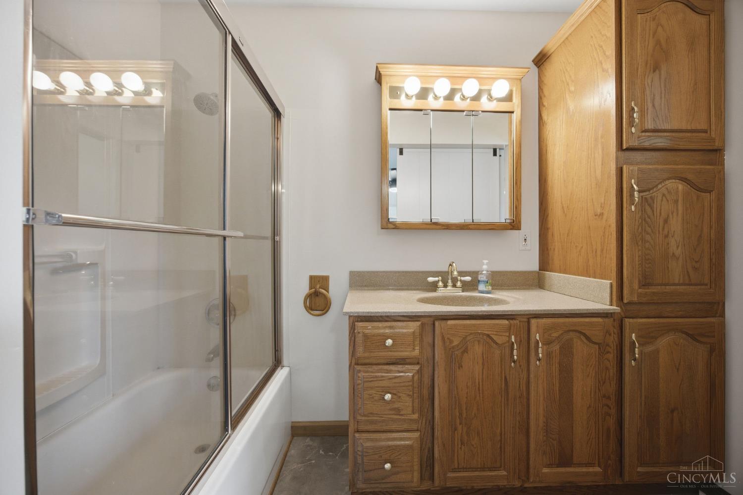 5713 Winton Road Property Photo 21