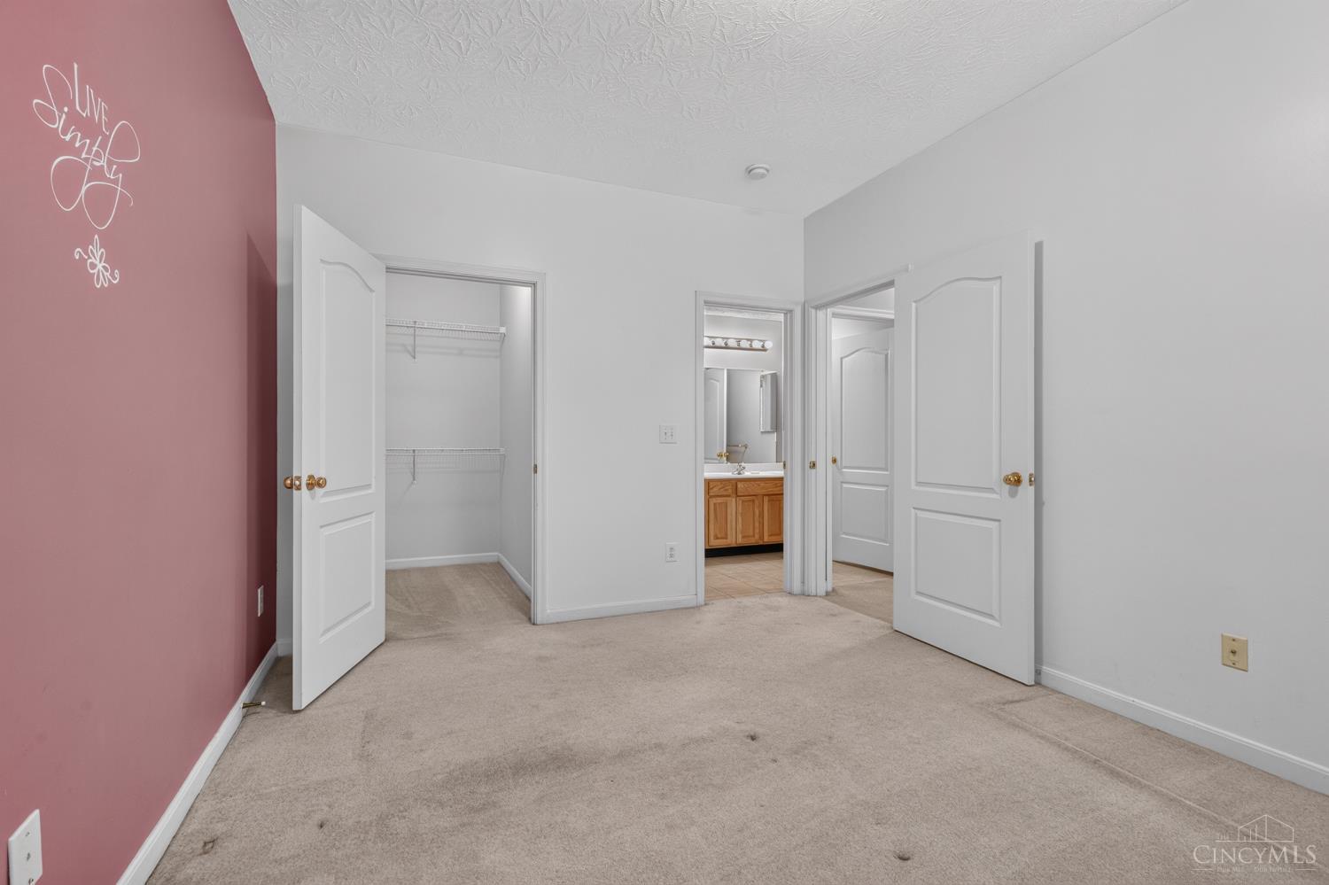 72 Tall Trees Drive Property Photo 14